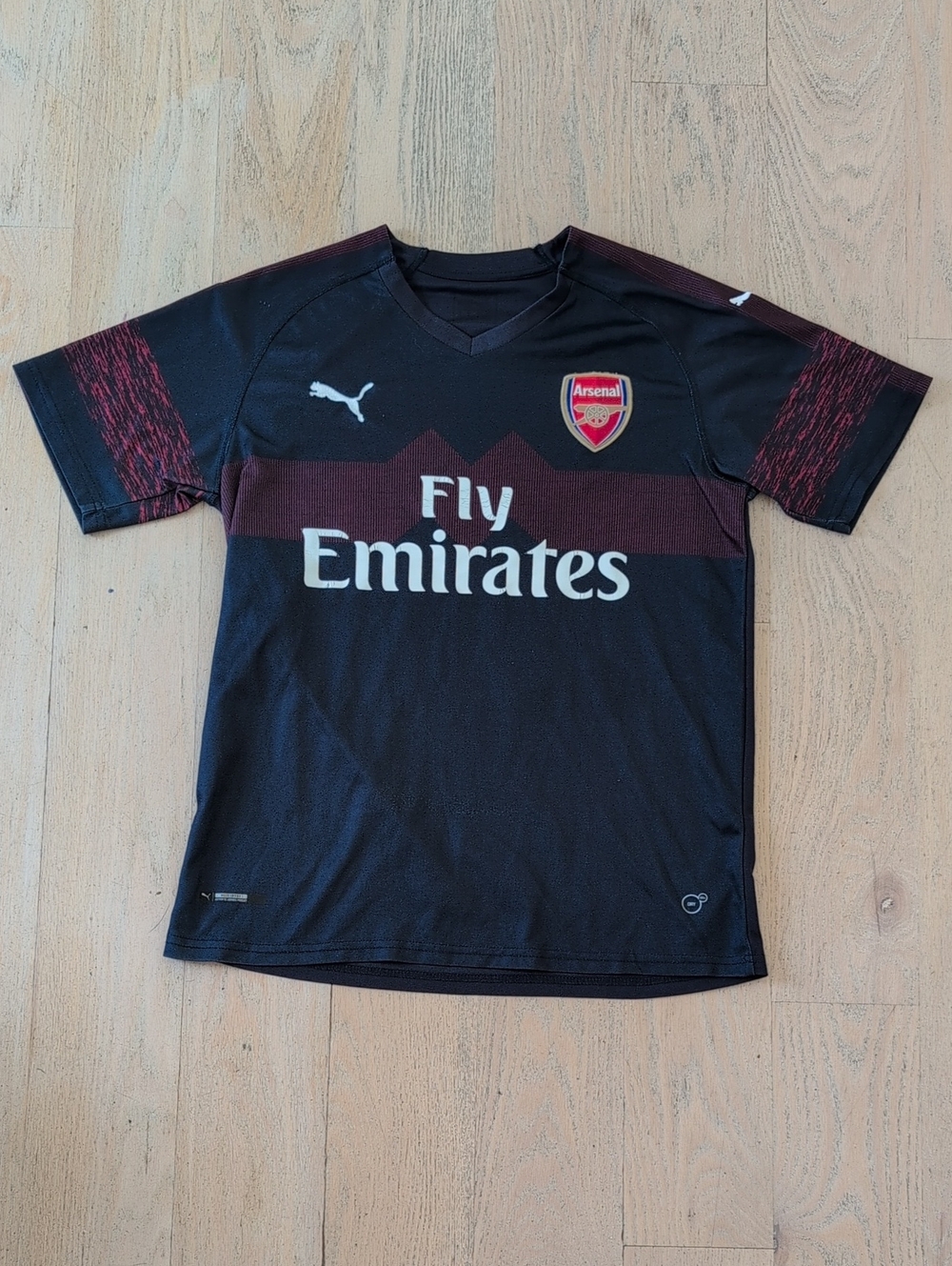 2018-19 Arsenal Away Jersey Ozil #11